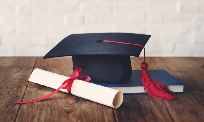 10 Benefits of Having a College Degree